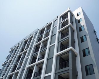 In Clover - Chonburi - Building