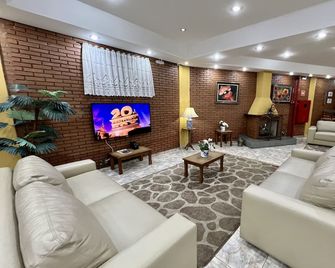 Hotel Garnier - Campos do Jordão - Sala d'estar