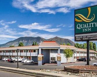 Quality Inn Flagstaff East I-40 - Flagstaff - Building