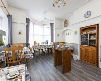 The Pebbles - B&B - Weymouth - Restaurante