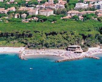 Case Sobrini - Cecina