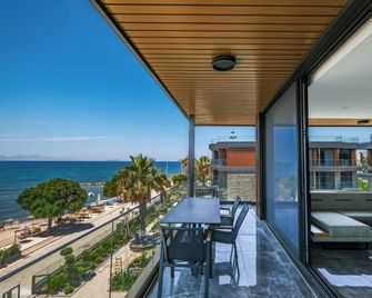 Bodrum Ada Suites Beach Hotel - Mugla - Balkon