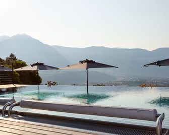 Hotel Avidea - לאגונדו - בריכה