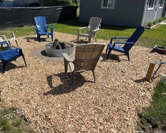Newly Renovated! Cozy Cabin in Peaceful Oscoda With Wifi, Ac - Oscoda - Terasa