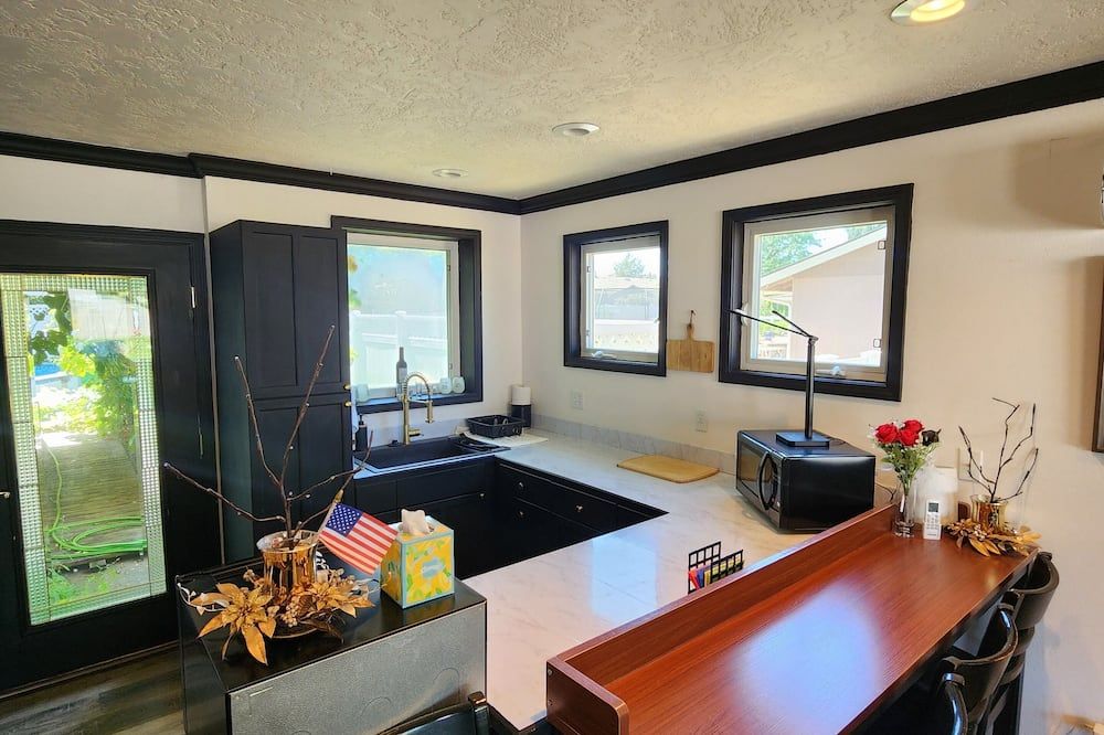 Mother-in-Law-Suite, All Pets Welcome, Private Hot Tub & Pool in Backyard - Caldwell - Kuchyň