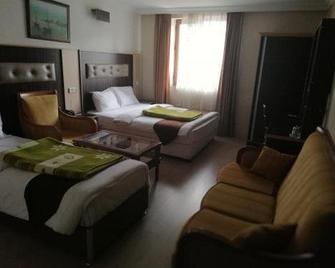 Gungoren Hotel - Kars - Bedroom