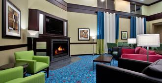 Holiday Inn Express & Suites Akron Regional Airport Area - Akron - Resepsjon