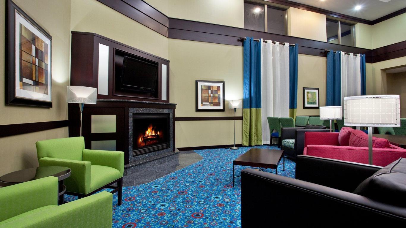 Holiday Inn Express & Suites Akron Regional Airport Area