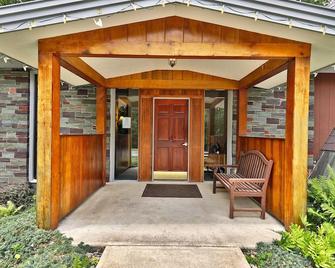 The Birch Ridge: Family Room #6 - Queen/bunkbed Suite In Killington, Vermont 1 Bedroom Hotel Room - Killington - Innenhof