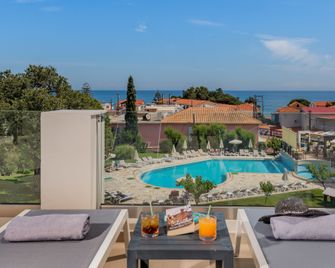 Hotel Palmyra - Argassi - Pool