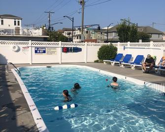 Ocean City Condo with Pool Walk to Boardwalk! - Ocean City - Pool