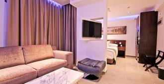 Achilleos City Hotel - Larnaka - Wohnzimmer