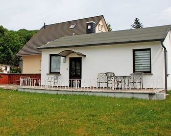 Neu Ferienhaus Mit Sonnenterrasse - Ostseebad Sellin - Building