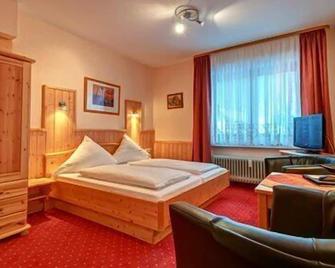 Hotel Am Kurpark - Todtmoos - Bedroom