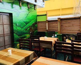 Bastian Homestay - Cochín - Restaurante