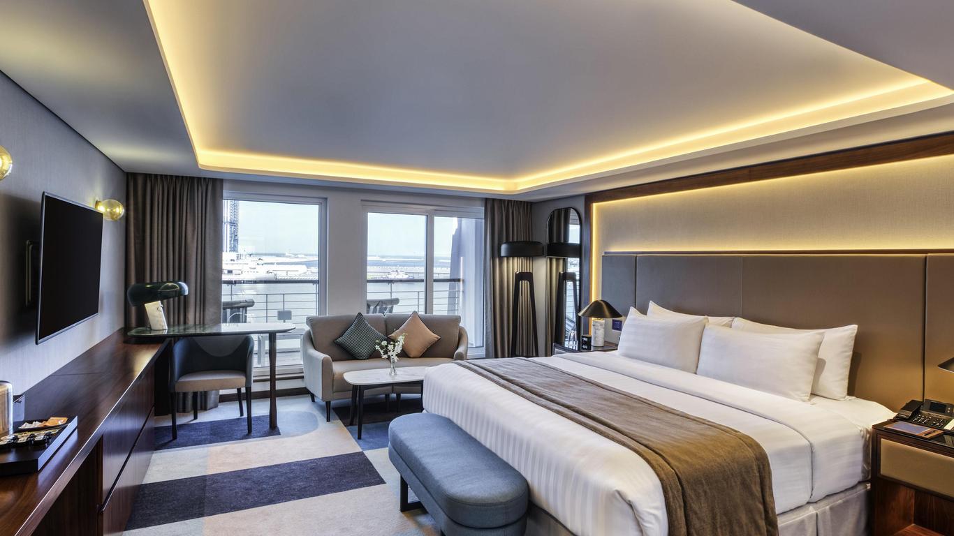 الملكة إليزابيث الثانية