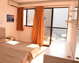 Pambos Napa Rocks - Ayia Napa - Soveværelse