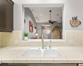 Casita Andrade - Turlock - Bathroom