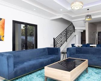 Yoyo Kunda Luxury Apartments D - Banjul - Lounge