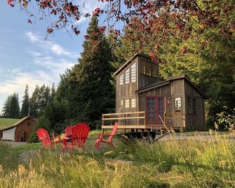 Clydesdale Outpost - Amboy - Building