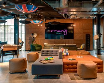 Moxy London Heathrow Airport - Hounslow - Area lounge