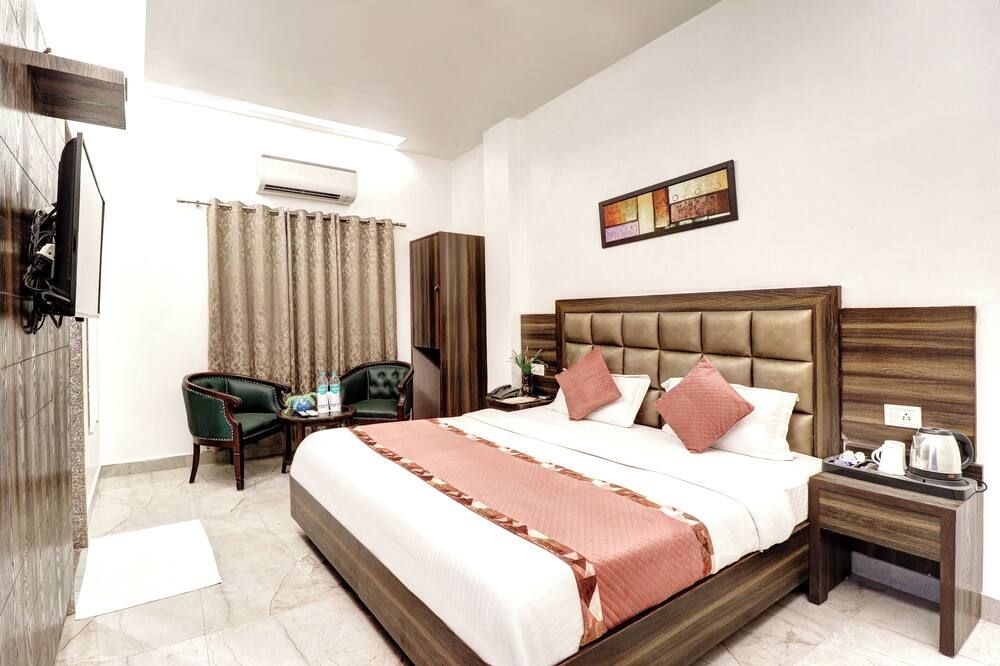 Hotel Emporio Dx - New Delhi Railway Station - Paharganj thumbnail 2