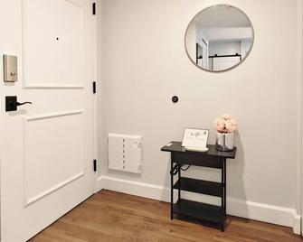 Fun Cozy Apts - 1 25 Mile Walk To Tiaa Bnk Fld - Jacksonville