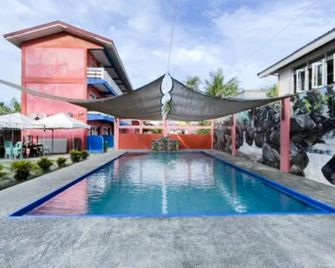 Jamjen's Lodge - Baler - Pool