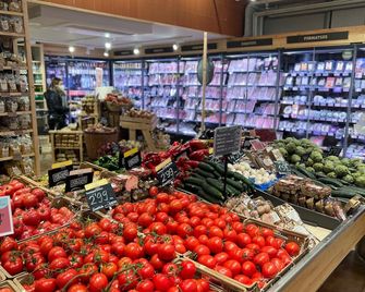 Apartaments-Hotel Hispanos 7 Suiza - Barcelona - Shop