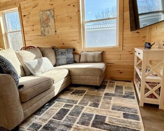 Frenchman Bay Cottage #2 at Explore Acadia Cottages - Bar Harbor - Living room