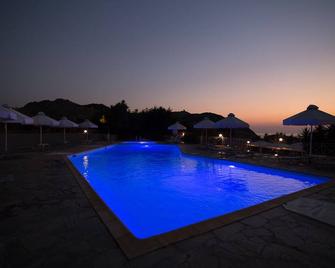 Akti Hotel - Míthymna - Pool