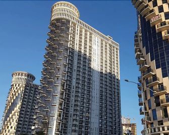 Grand Royal Apart-Hotel - Batumi - Building