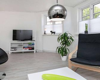 6 Person Holiday Home in Faaborg - Faaborg - Living room