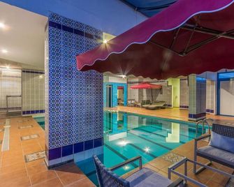Al Muhaidb Al Diwan - Al Olaya - Economic - Riad - Piscina