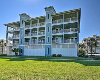 Gulf View and Beach Access Galveston Resort Condo! - Galveston - Edificio