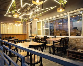 Hotel Buddha House Himalayan Brothers - Dharamshala - Restaurant