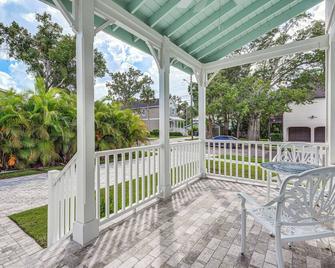 1 Mi to Riverwalk Brand New Bradenton Home - Bradenton - Patio