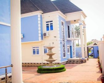 Hotel D Ritz - Oshogbo - Edificio