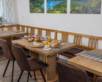 Apartmaji MM - Srednja Vas v Bohinju - Dining room