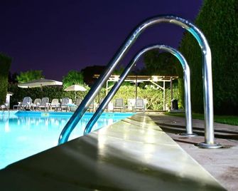 L'araucaria - Santa Croce Camerina - Piscine