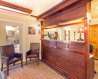 Mountainside Inn - Telluride - Front desk