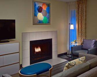 Sonesta ES Suites Providence - Airport - Warwick - Living room