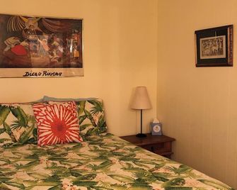 Two Bedrooms with Kitchenette in Beautiful Bel Marin Keys - Novato - Спальня