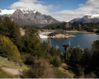 Hotel Amancay - سان كارلوس دي باريلوتش - شرفة