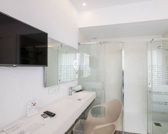 Hotel Abril 37 - Ciudadela - Baño