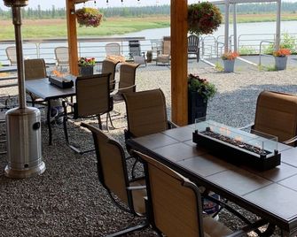 Caribou Cabin - Harding's Kenai River Lodge On The Kenai River - Kenai - Restaurant