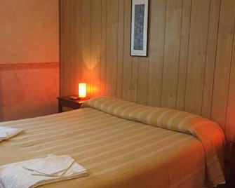 Albergo La Grolla - Champoluc - Спальня