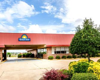 Days Inn by Wyndham Batesville - Batesville - Edificio