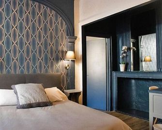Hôtel Saint-Florent, à 2 pas du Théatre Antique d'Orange - אורנג'
