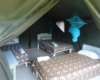Rhino Tourist Camp - Maasai Mara - Bedroom